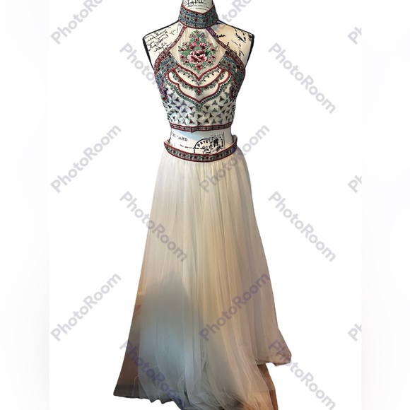 Sherri Hill Prom Dress - Picture 5 of 13